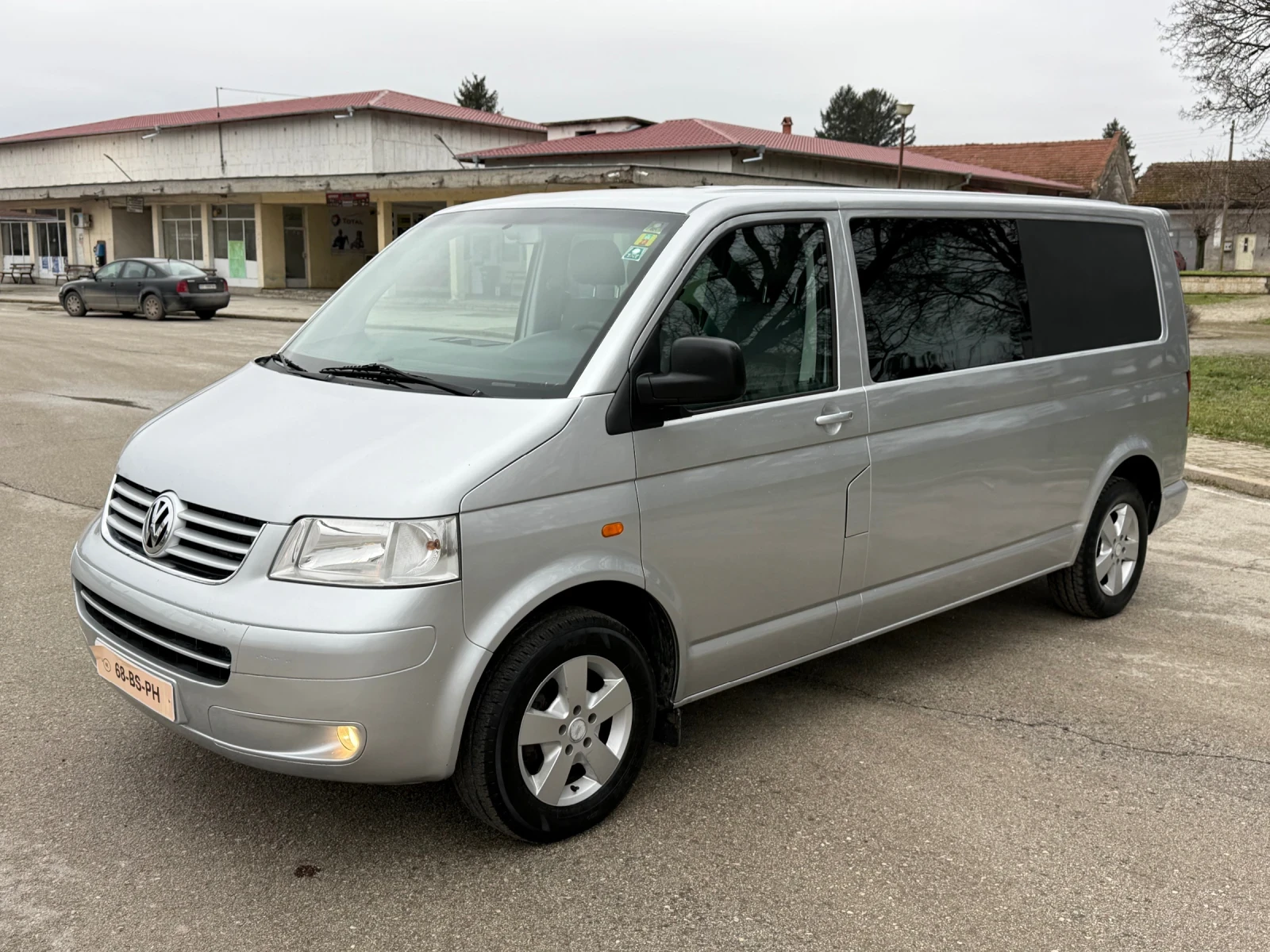 VW T5 2.5TDI АВТОМАТИК! - изображение 2