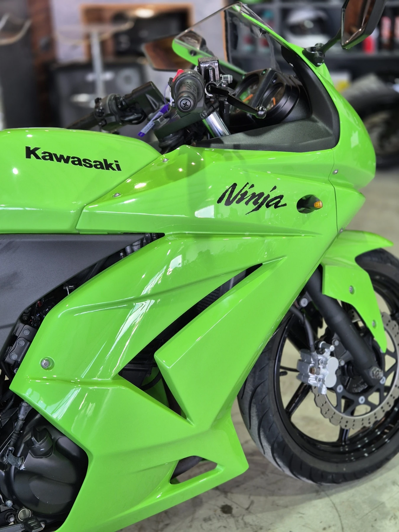 Kawasaki Ninja 250 R А2 категория!!НОВ ВНОС ОТ ШВЕЙЦАРИЯ!!!, снимка 11 - Мотоциклети и мототехника - 55235342