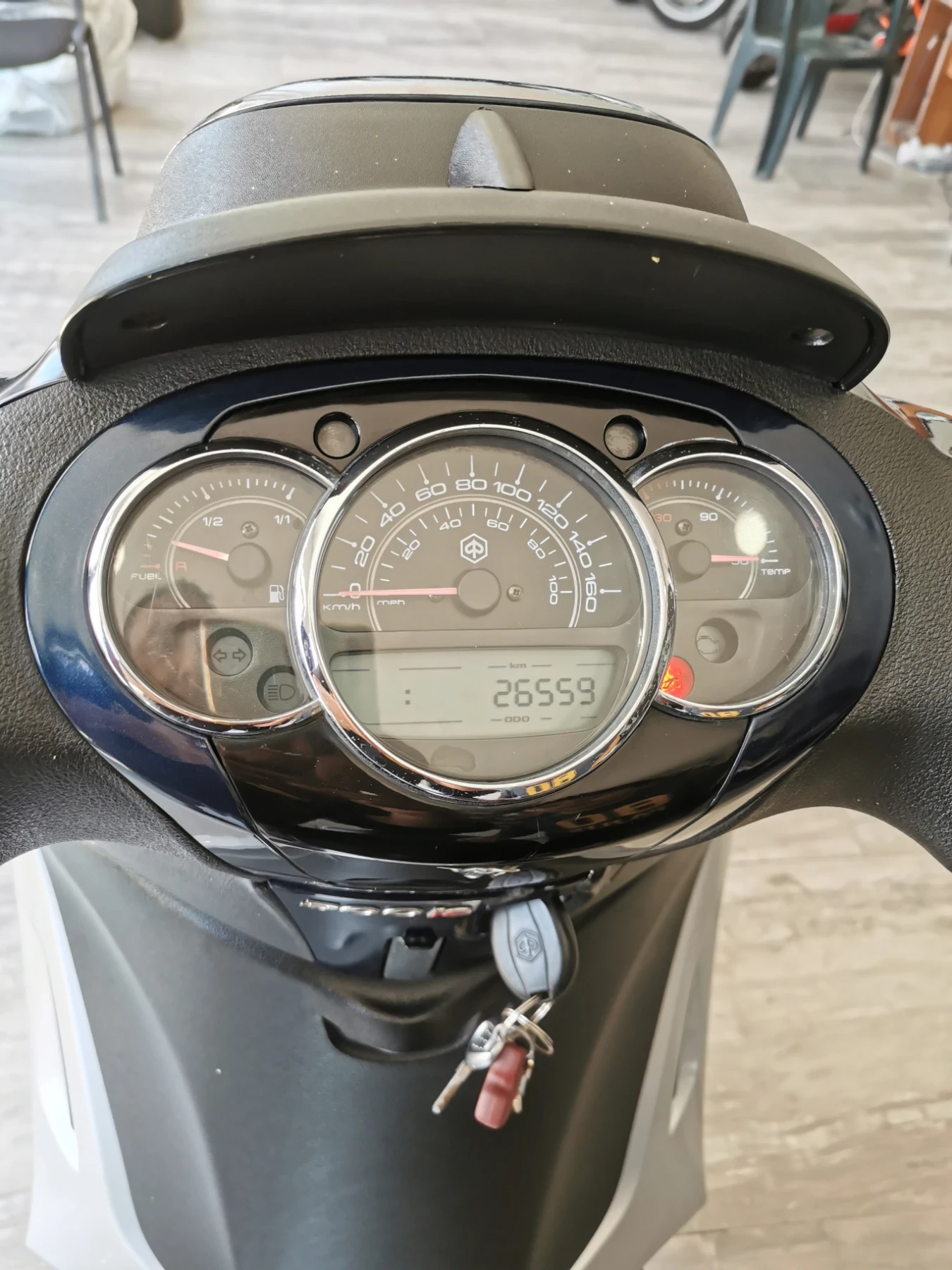 Piaggio Beverly 300i, снимка 11 - Мотоциклети и мототехника - 55444387