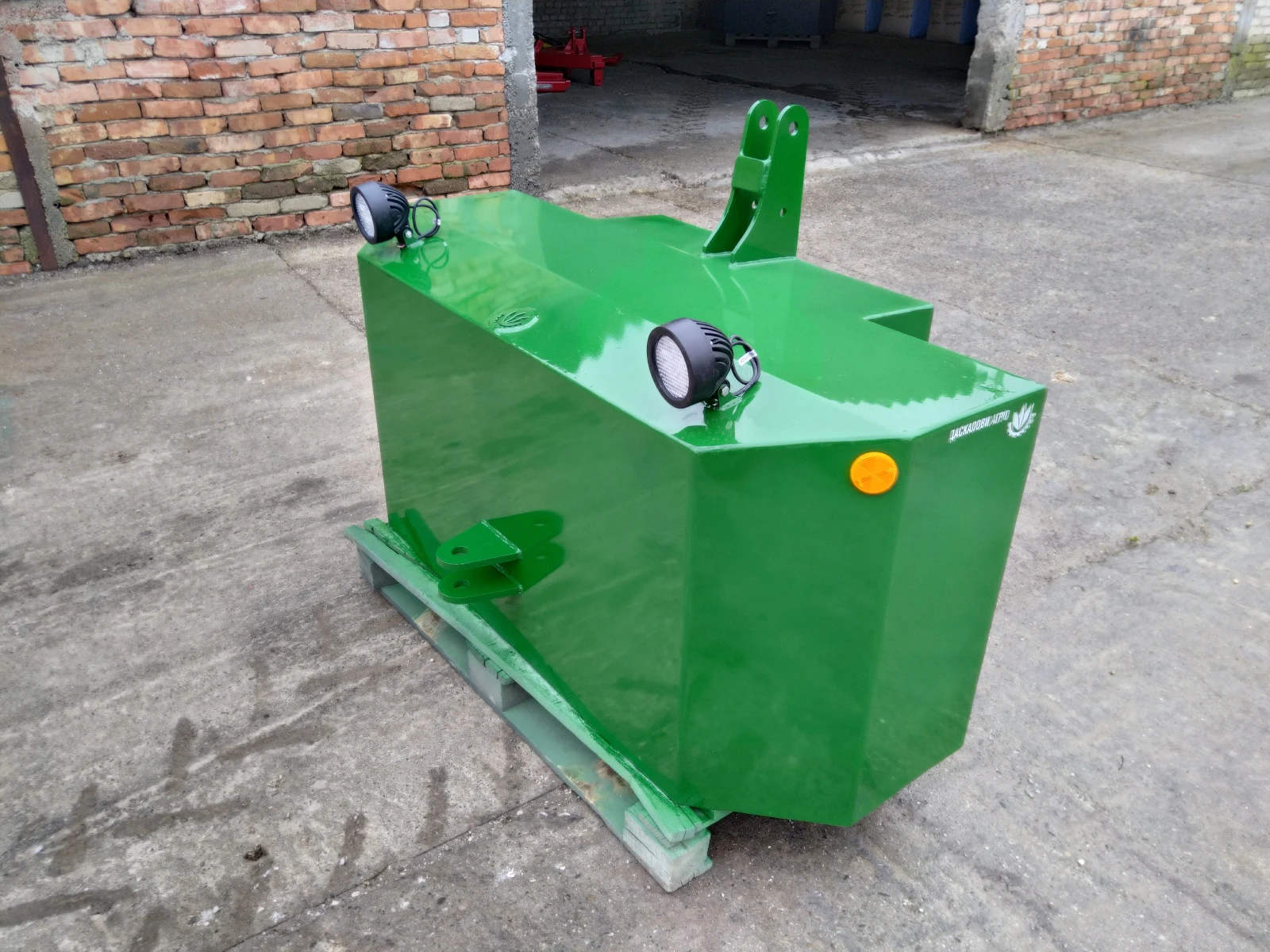     1600  | Mobile.bg   1