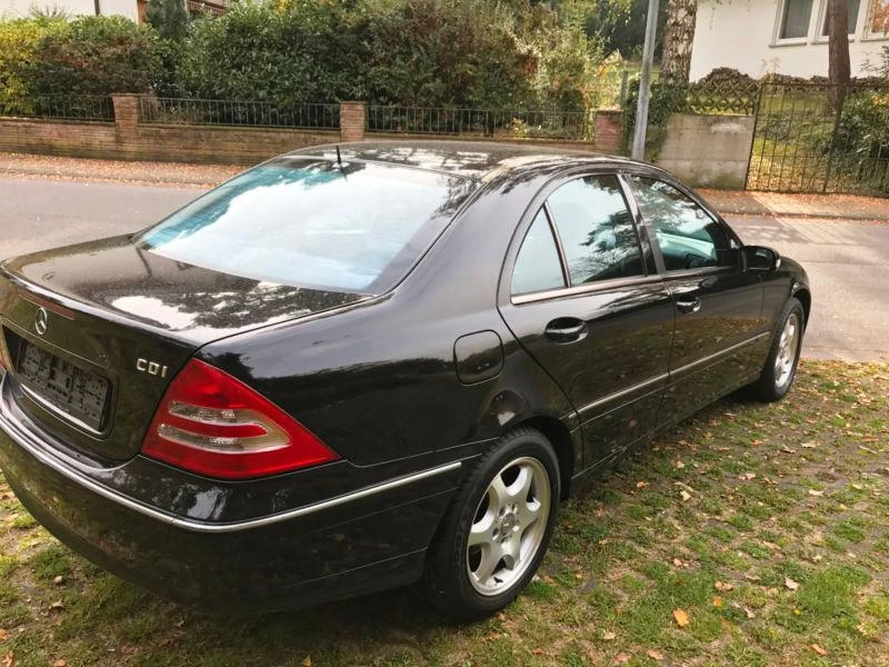 Двигател за Mercedes-Benz C 270, снимка 2 - Части - 22410852