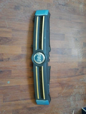 Решетка между фарове Фиат Панда