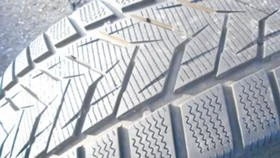 Гуми Зимни 235/55R19, снимка 3