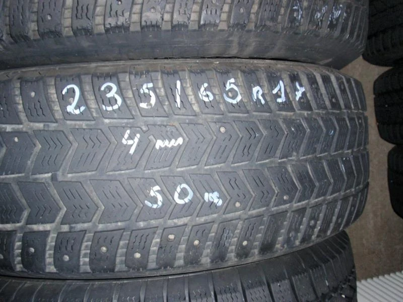 Гуми Всесезонни 235/65R17, снимка 7 - Гуми и джанти - 8925701