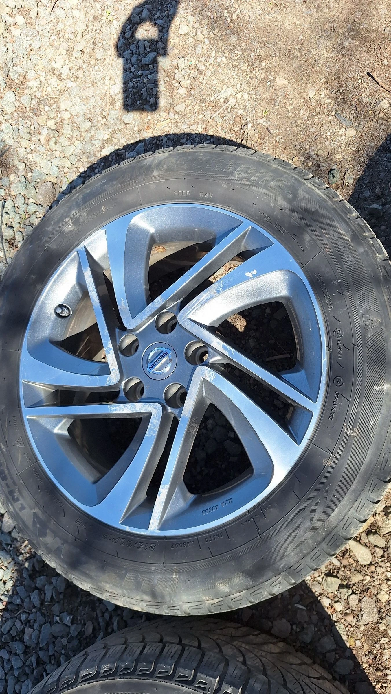 ���� � ������ 215/60R17 �� Nissan Qashqai | Mobile.bg � ����������� 5