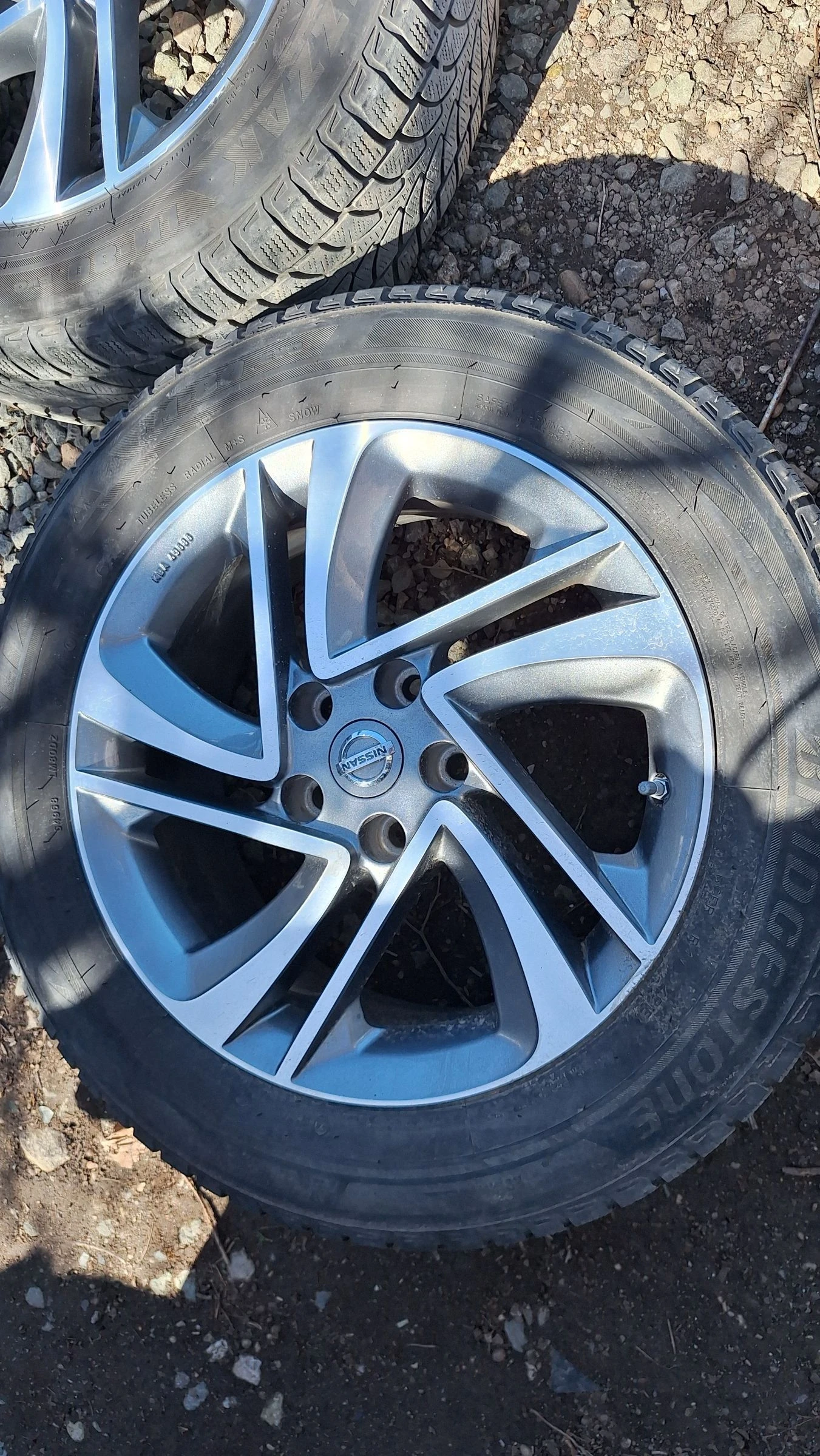 ���� � ������ 215/60R17 �� Nissan Qashqai | Mobile.bg � ����������� 3