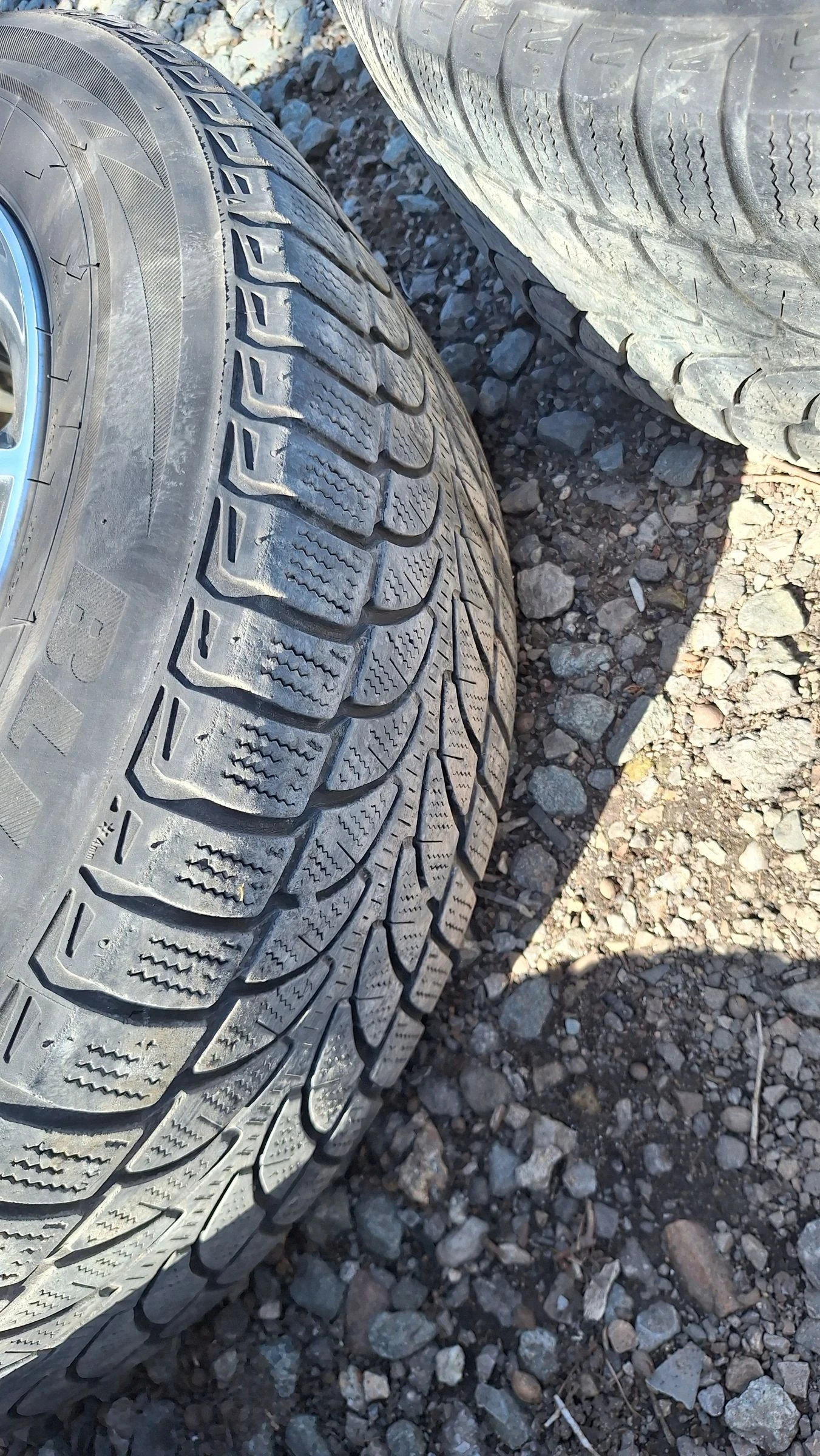 ���� � ������ 215/60R17 �� Nissan Qashqai | Mobile.bg � ����������� 6
