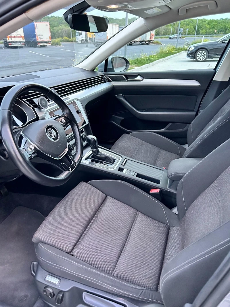 VW Passat 2.0TDI, снимка 9 - Автомобили и джипове - 45353975