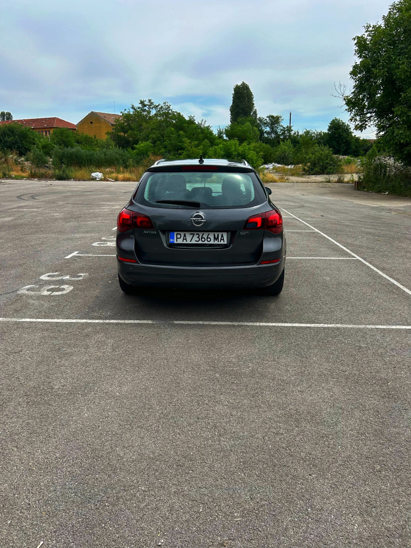 Opel Astra 1.7 CDTI !!COSMO!!, снимка 5 - Автомобили и джипове - 46469324