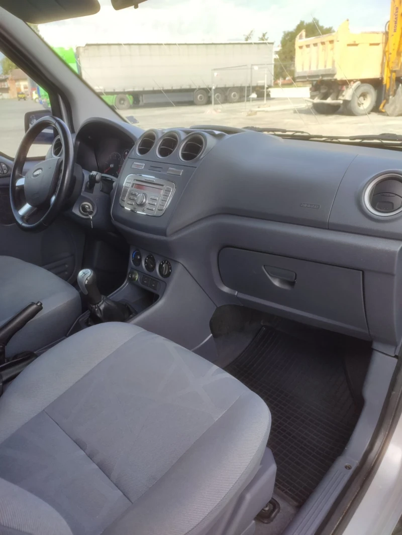 Ford Connect 1.8Tdci 90к.с. facelift, снимка 16 - Автомобили и джипове - 47399887