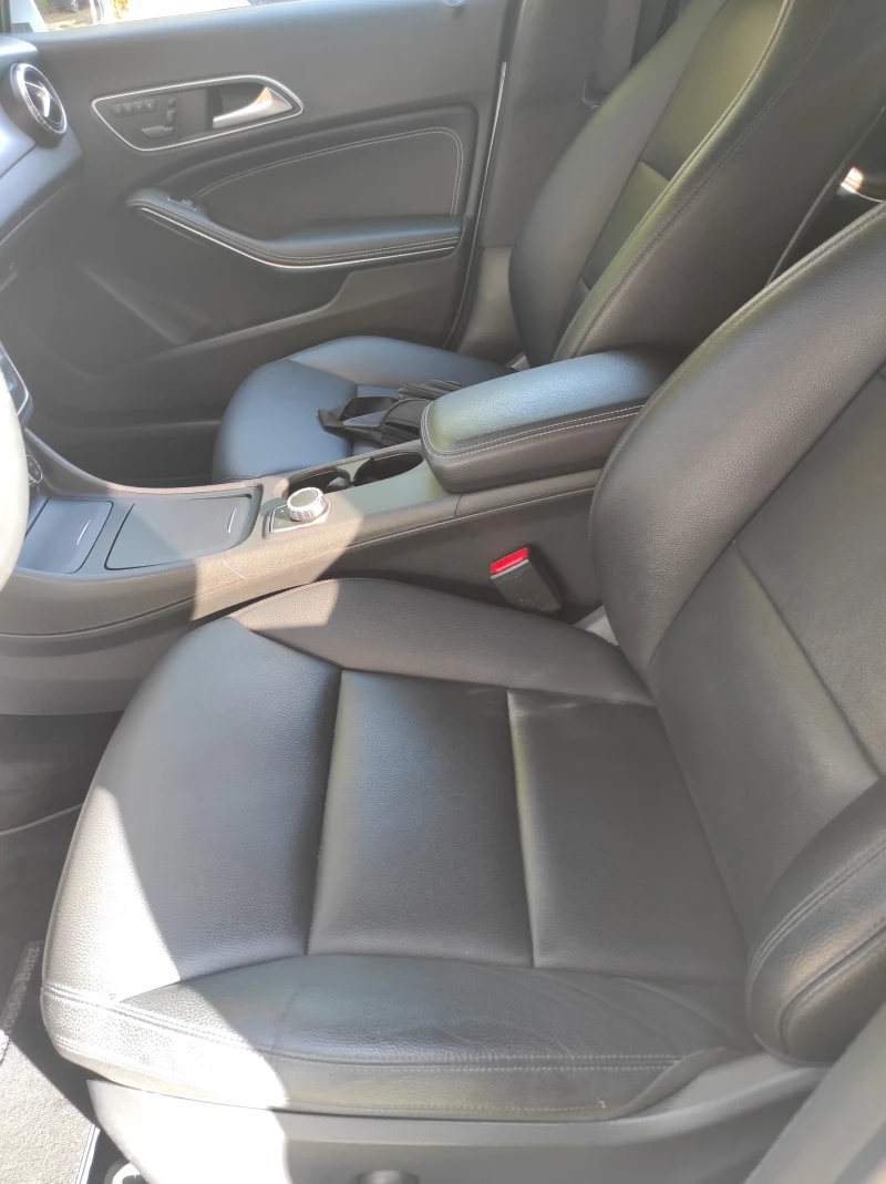 Mercedes-Benz CLA 250, снимка 6 - Автомобили и джипове - 50124313