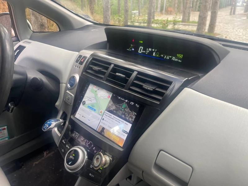 Toyota Prius Комби, снимка 2 - Автомобили и джипове - 52462756