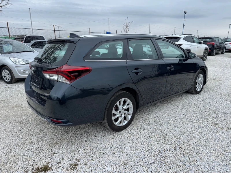 Toyota Auris 1.6D4D-FUUL PACK, снимка 6 - Автомобили и джипове - 52788323