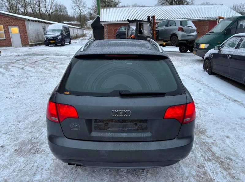 Audi A4 2.TDI Avant, снимка 13 - Автомобили и джипове - 53137098