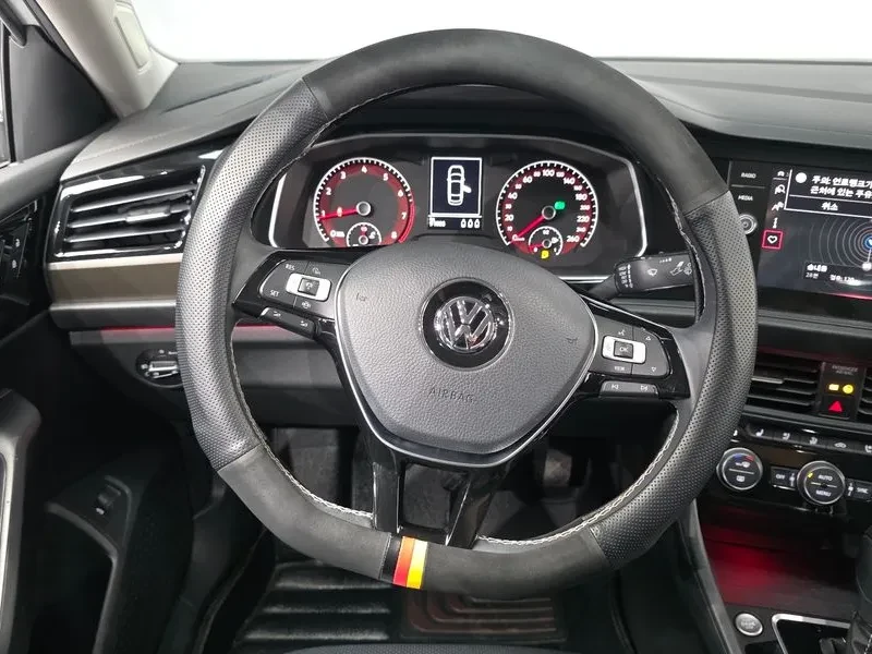 VW Jetta 7Th Generation 1.4 Tsi Premium, снимка 13 - Автомобили и джипове - 55087166