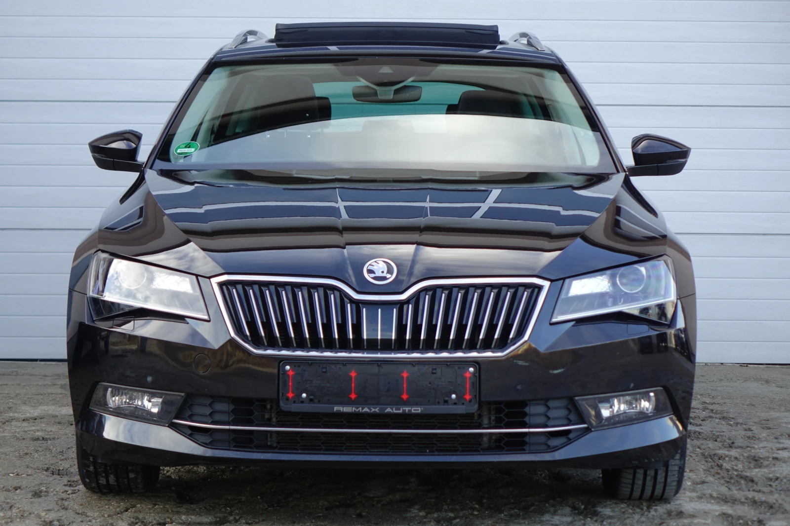 Skoda Superb 4X4* STYLE* LED LIGHTS* PANO*  - изображение 2