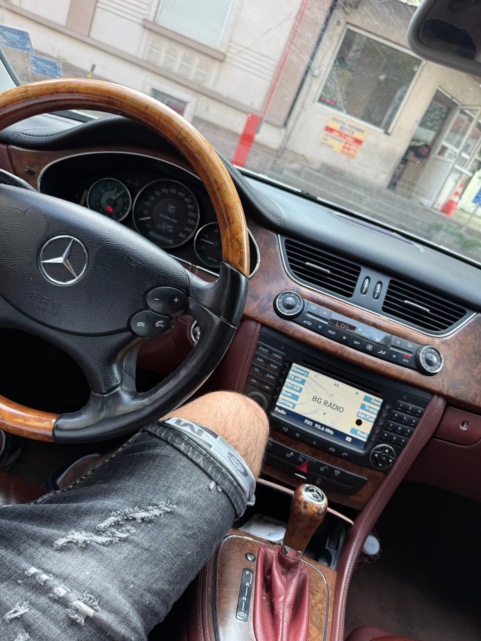 Mercedes-Benz CLS 320  - изображение 3