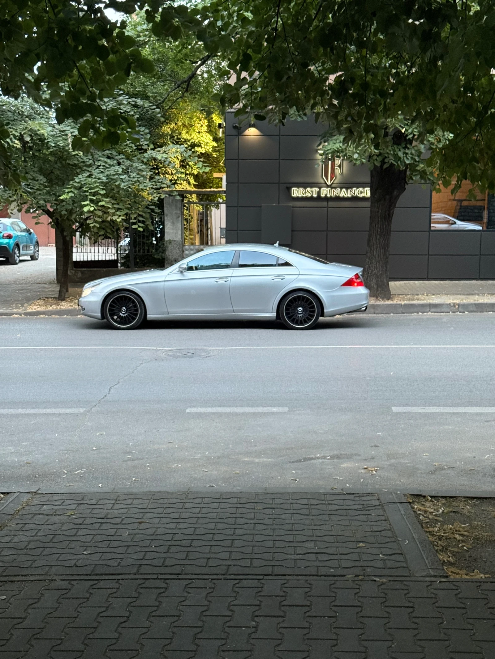 Mercedes-Benz CLS 320  - изображение 2