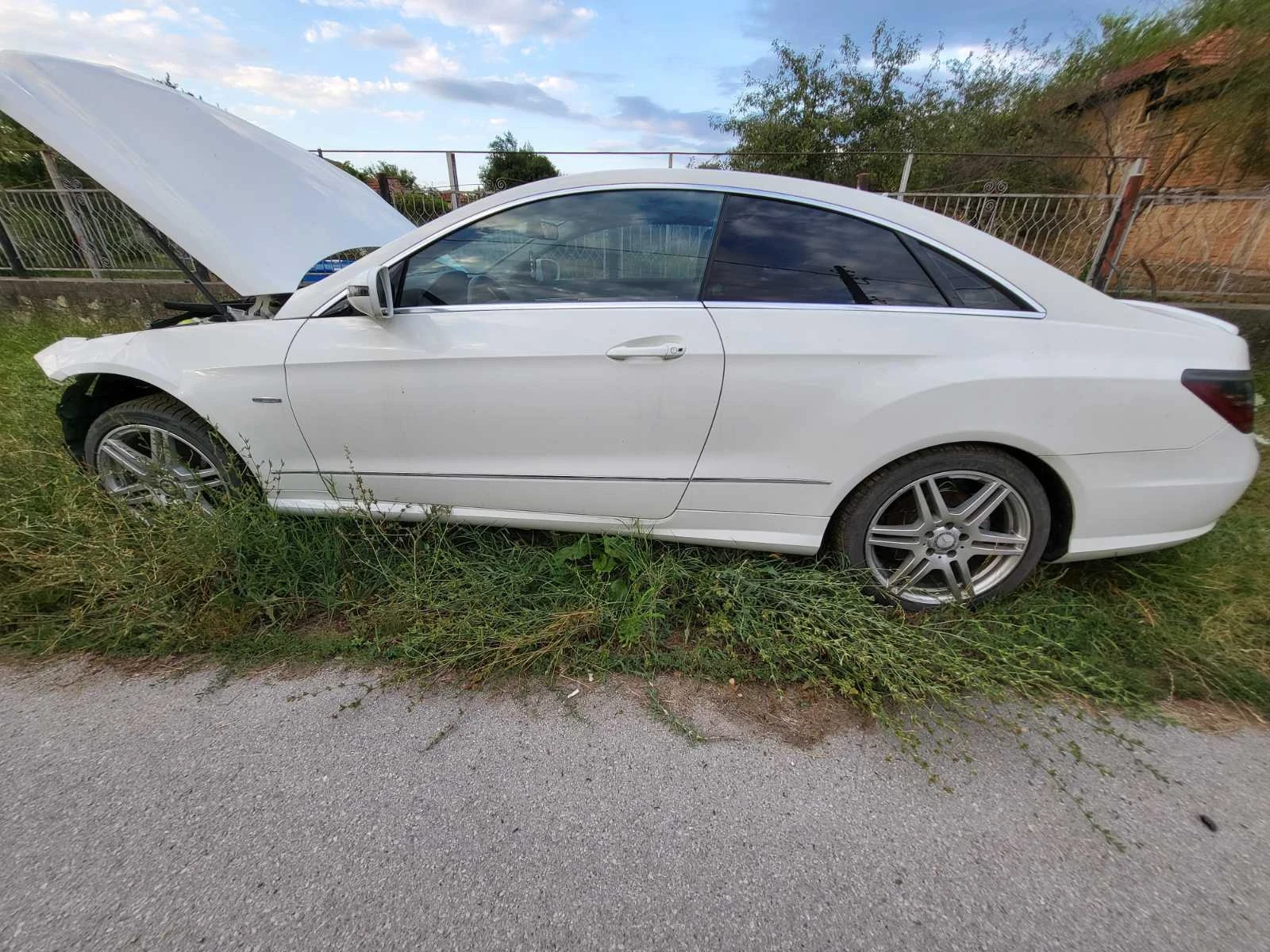 Mercedes-Benz E 350  - изображение 2