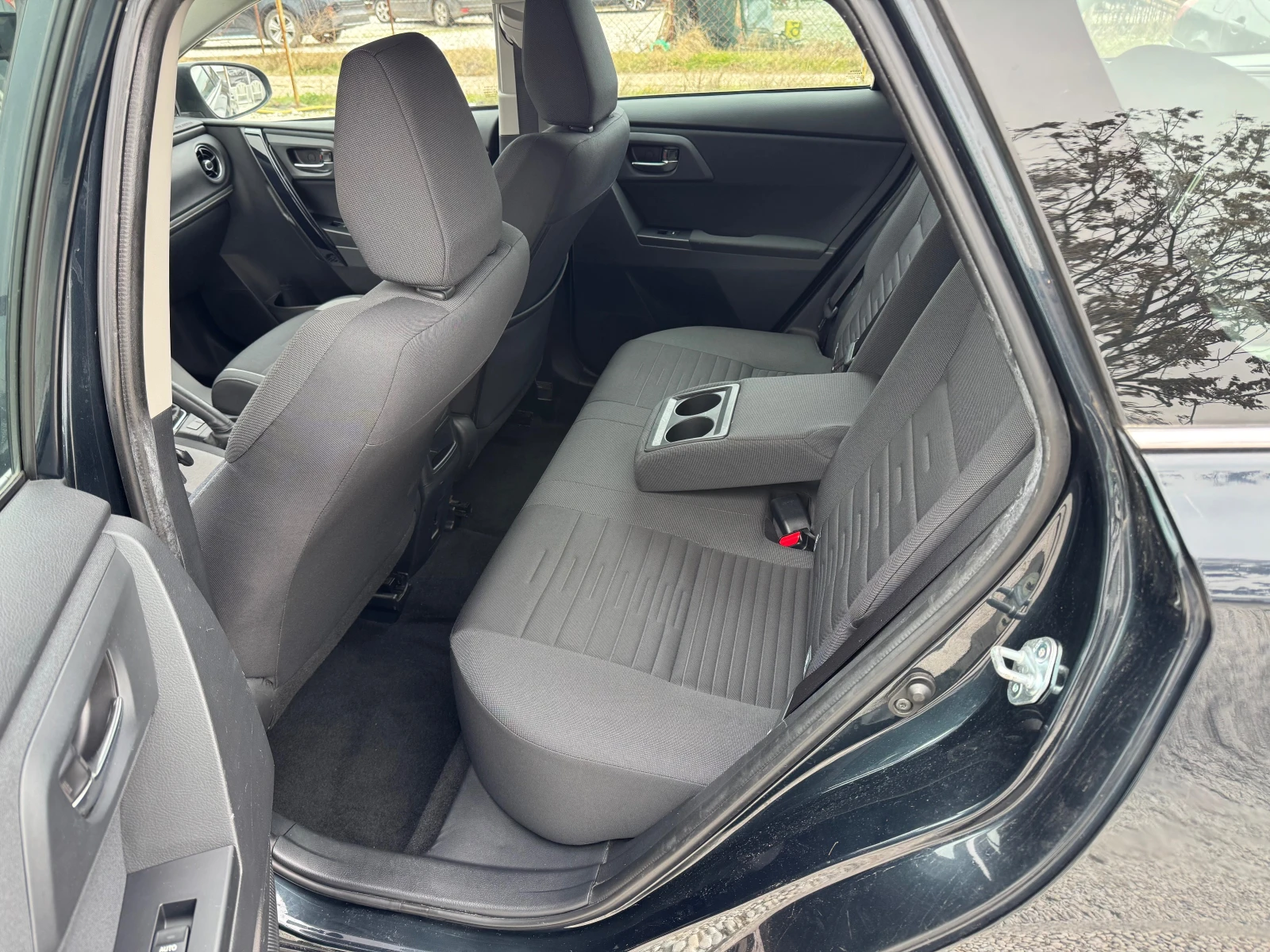 Toyota Auris 1.6D4D-FUUL PACK | Mobile.bg � ����������� 9