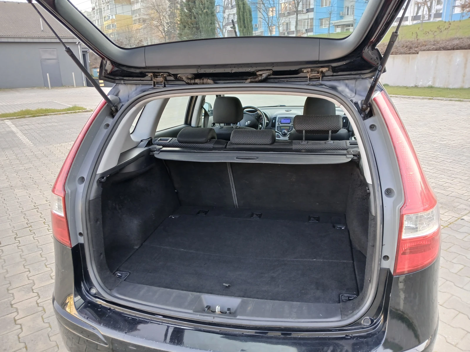 Hyundai I30 CRDI, снимка 7 - Автомобили и джипове - 53852221