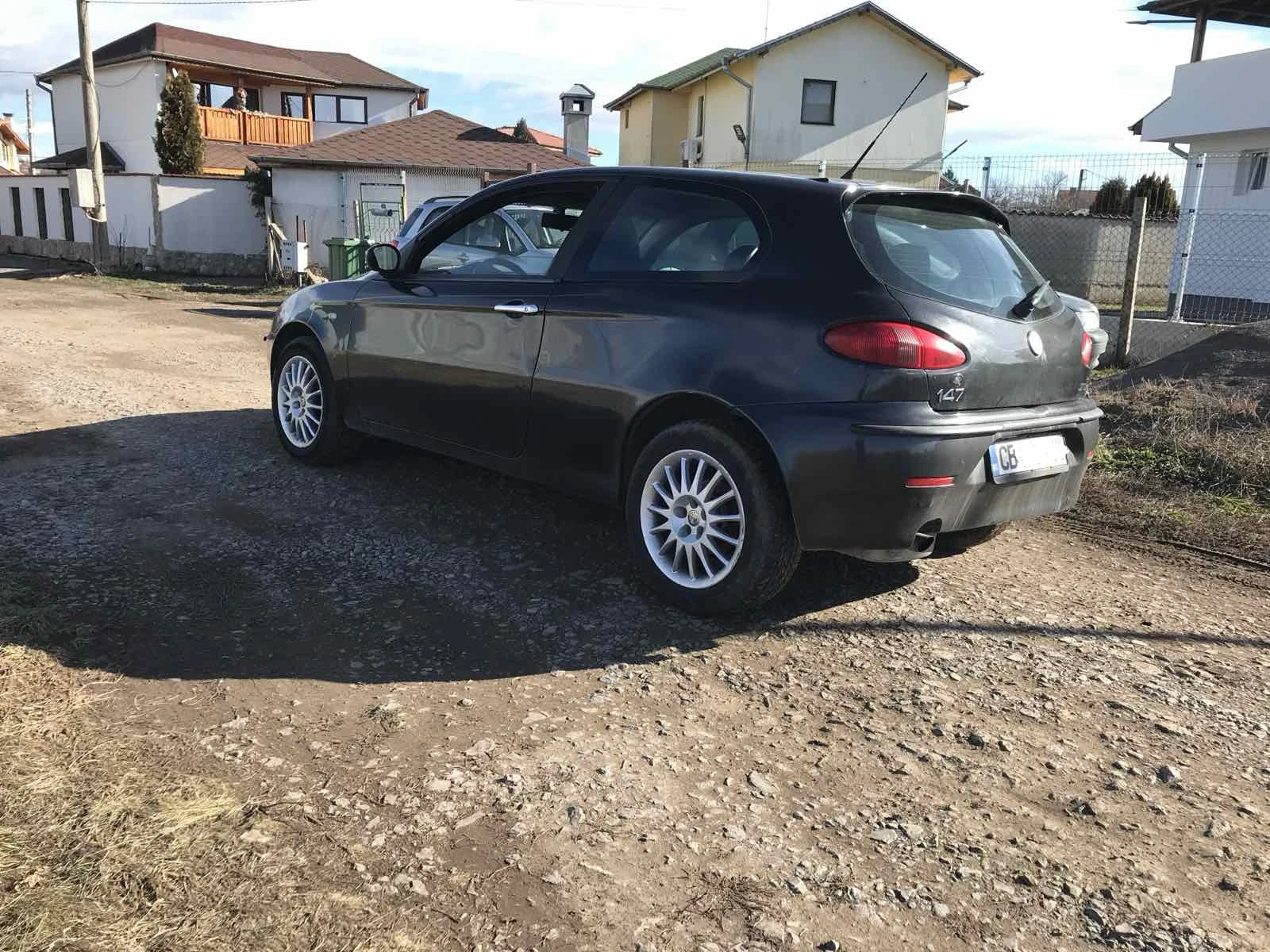 Alfa Romeo 147, снимка 3 - Автомобили и джипове - 54351332