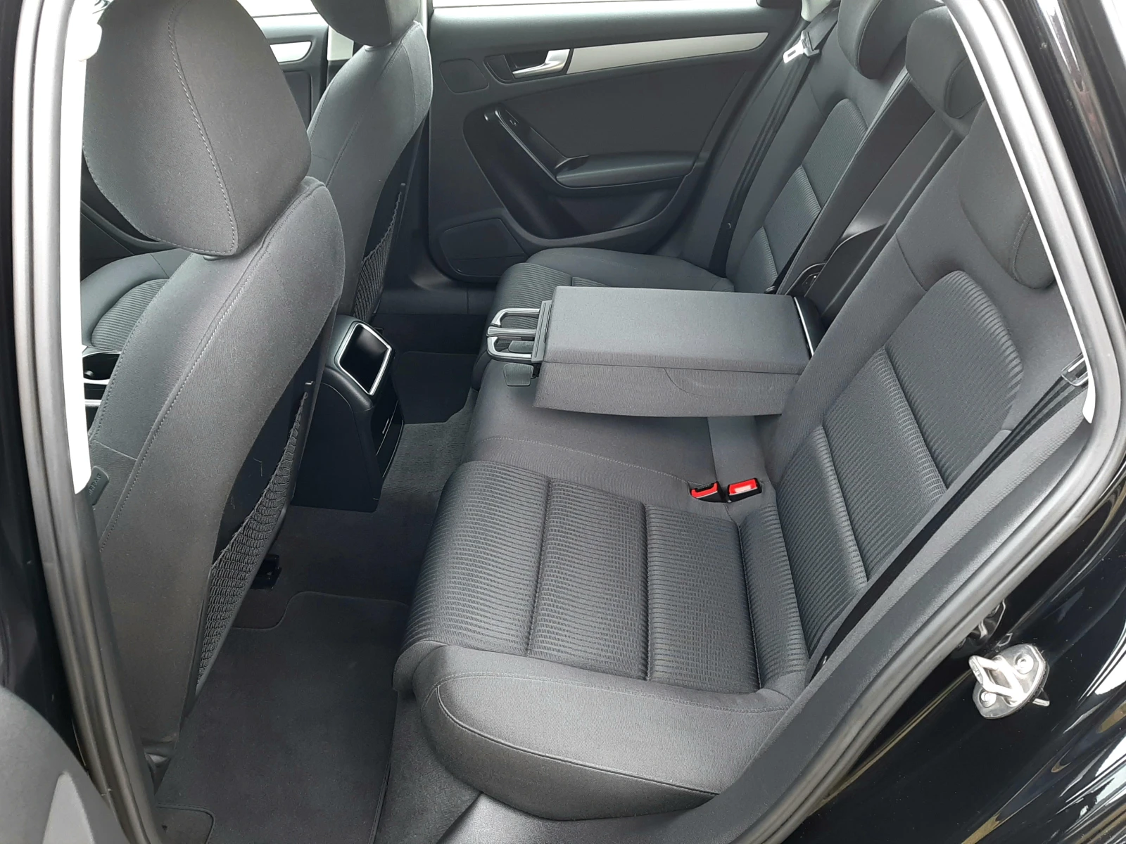 Audi A4 1.8-160-УНИКАТ ! , снимка 14 - Автомобили и джипове - 54571775