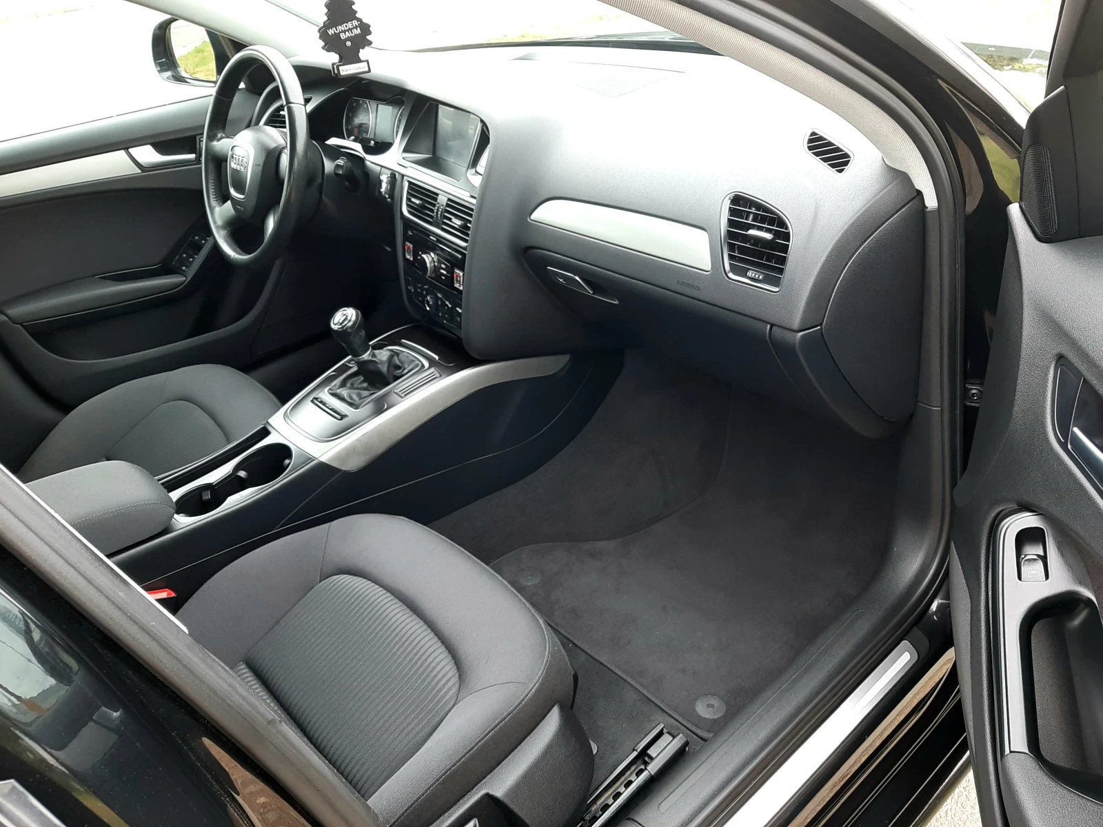 Audi A4 1.8-160-УНИКАТ ! , снимка 9 - Автомобили и джипове - 54571775