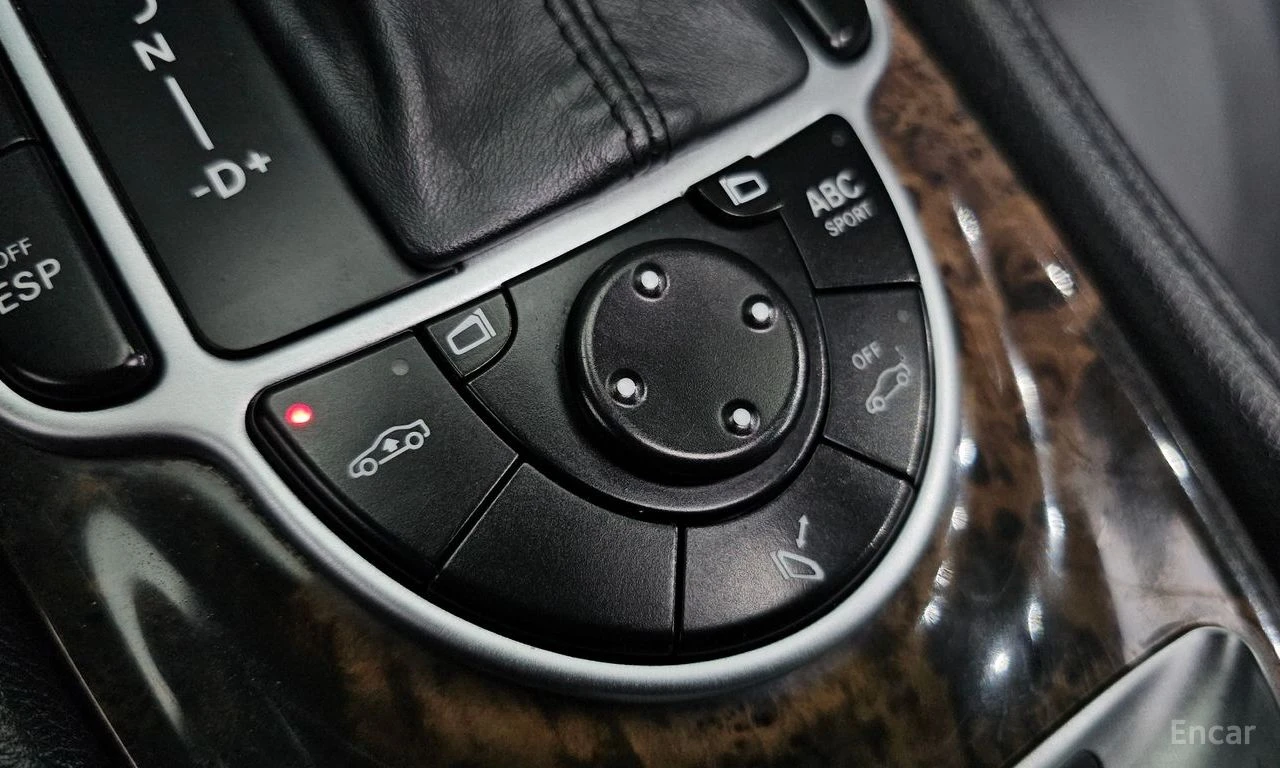 Mercedes-Benz SL 500 5.5* V8* FACELIFT* , снимка 12 - Автомобили и джипове - 55106107