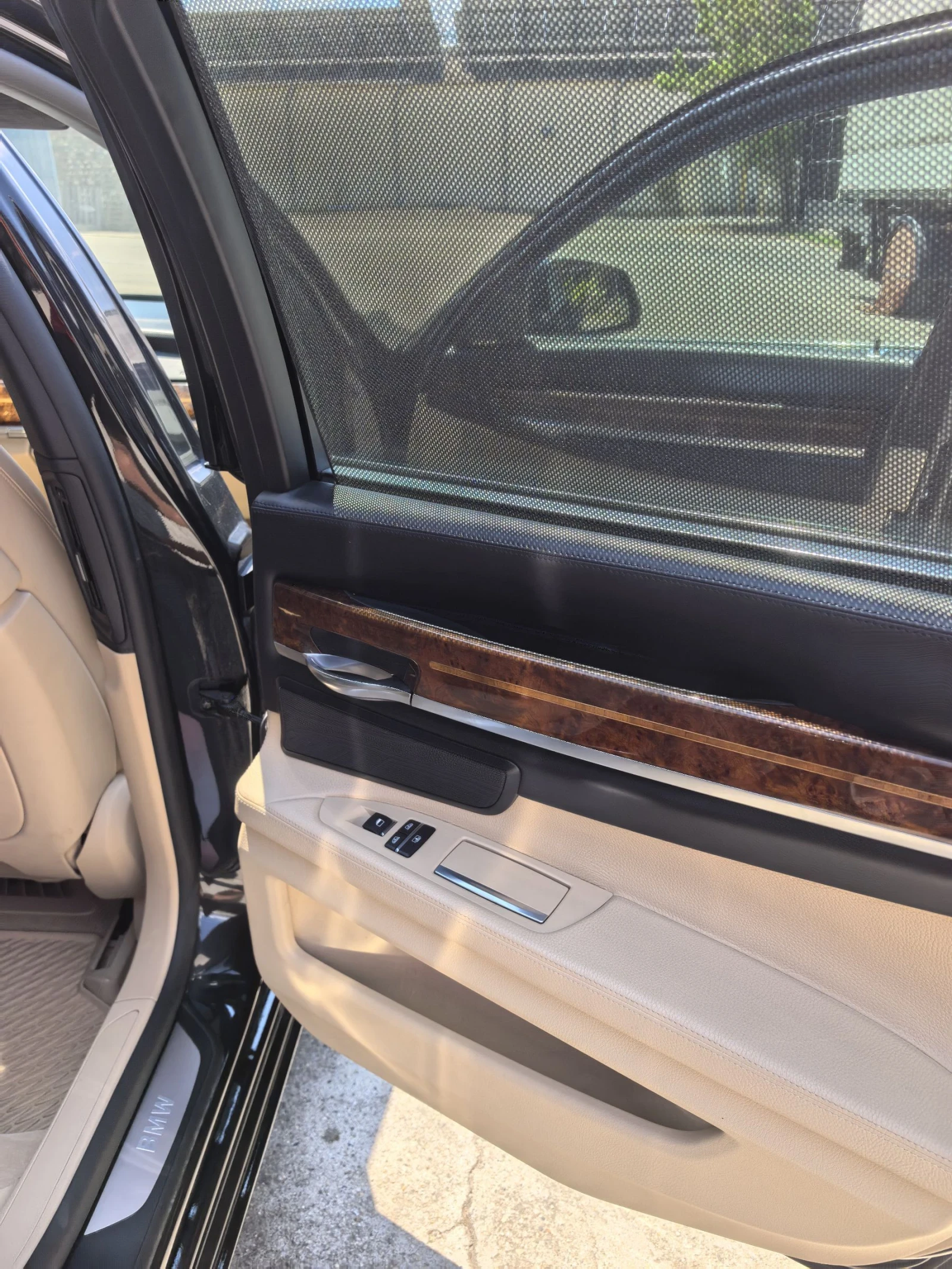 BMW 740 740 d xDrive facelift, снимка 14 - Автомобили и джипове - 55315335