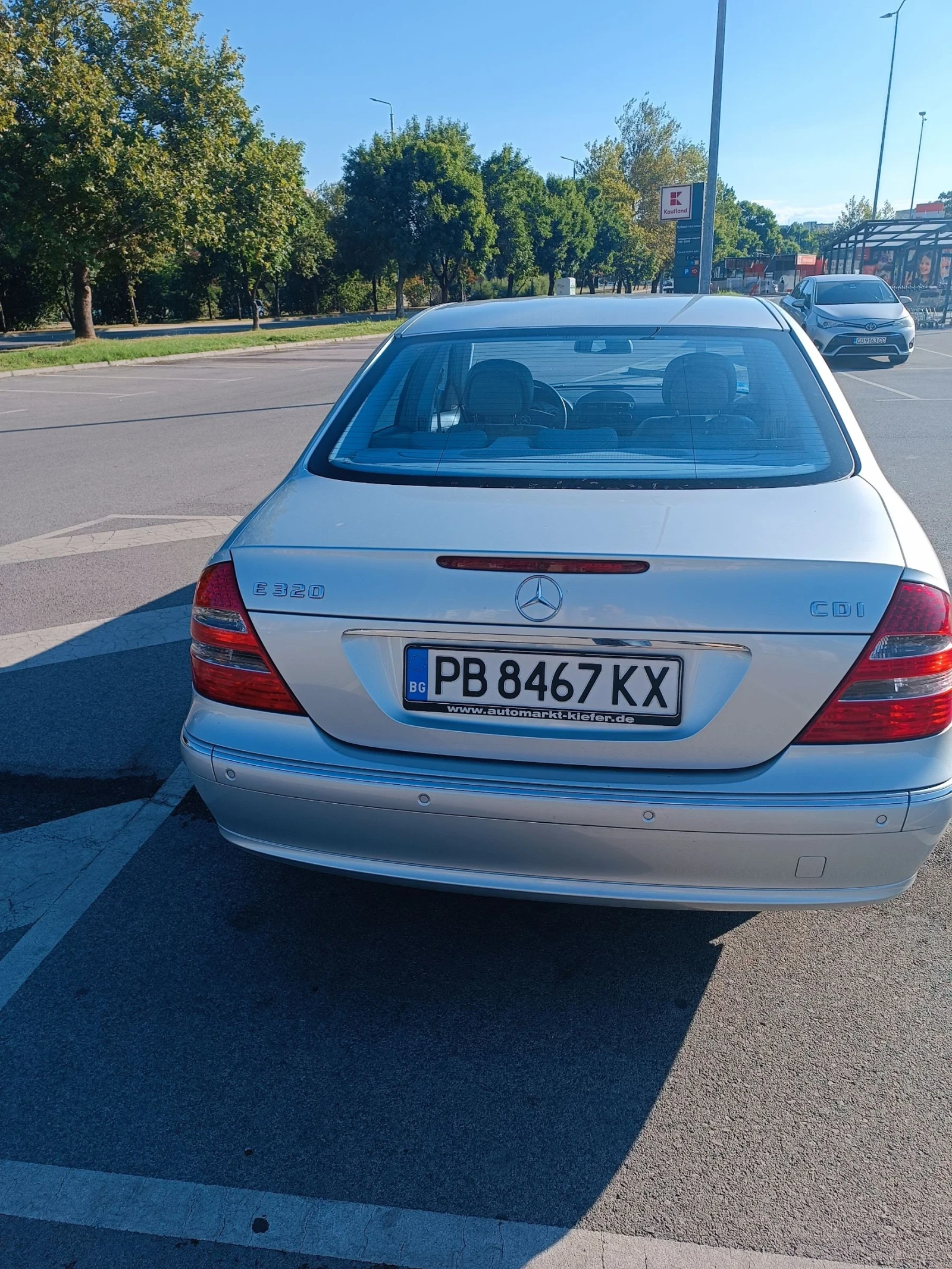 Mercedes-Benz E 320, снимка 9 - Автомобили и джипове - 55448376