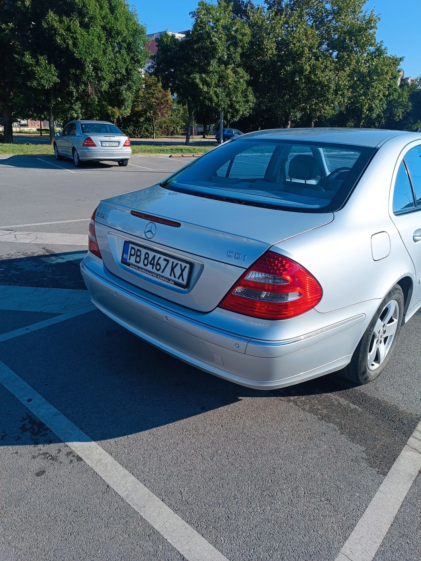 Mercedes-Benz E 320, снимка 3 - Автомобили и джипове - 55448376