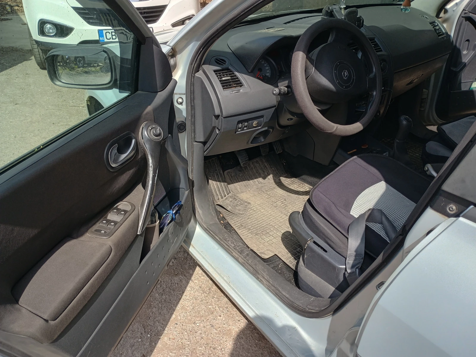 Renault Megane, снимка 5 - Автомобили и джипове - 55555960