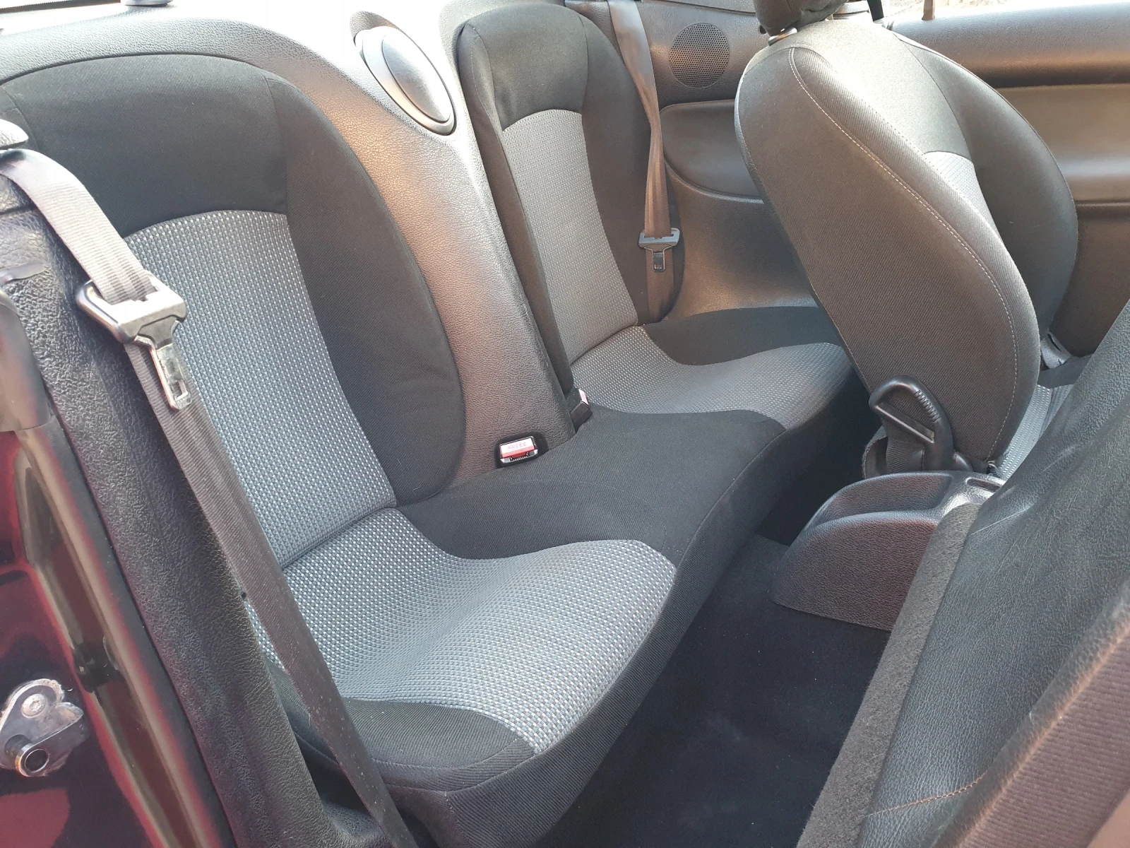 Peugeot 206 1.6i, снимка 12 - Автомобили и джипове - 55643804
