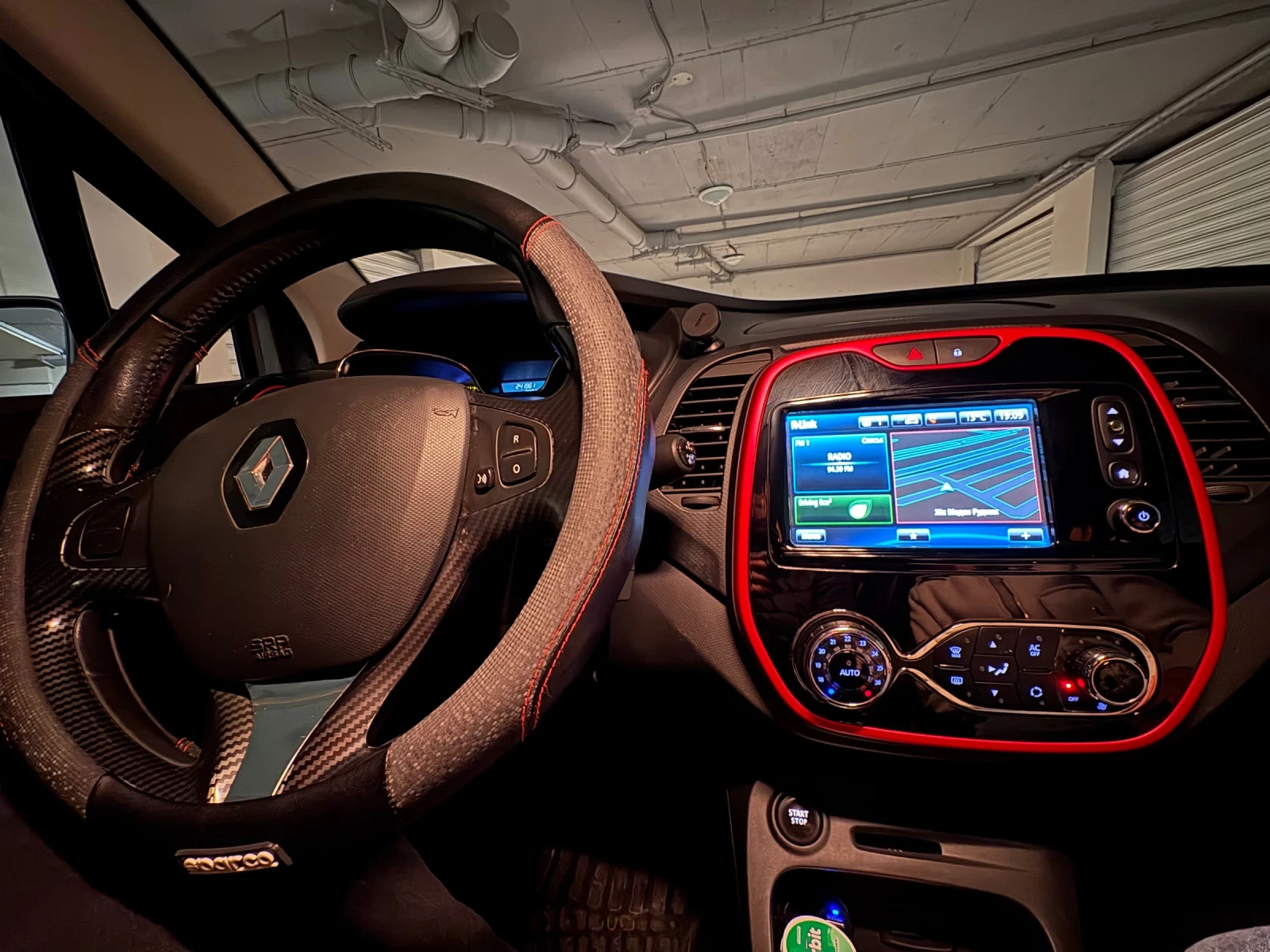 Renault Captur 1.5 dCI, снимка 16 - Автомобили и джипове - 55691123