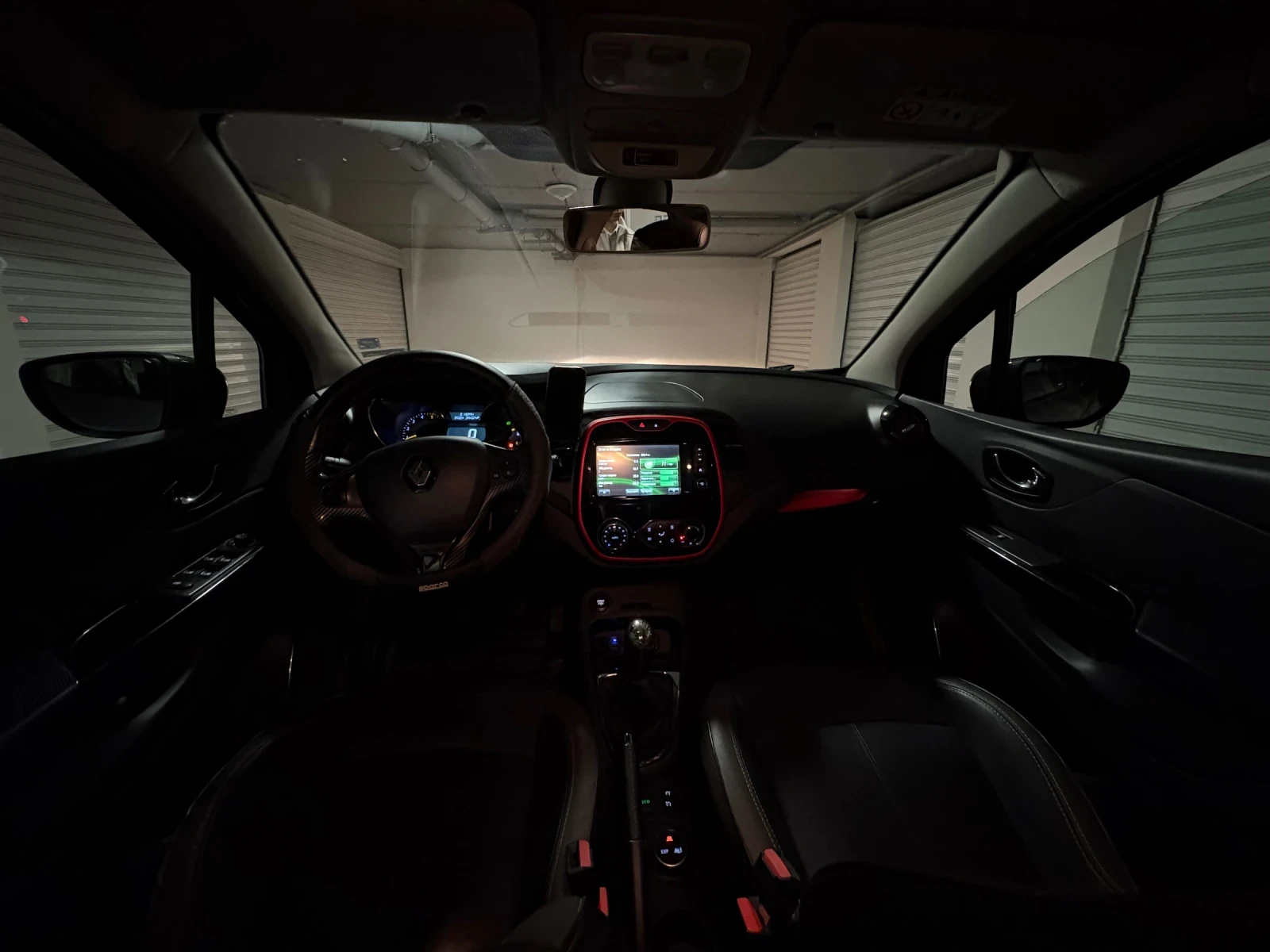 Renault Captur 1.5 dCI, снимка 8 - Автомобили и джипове - 55691123