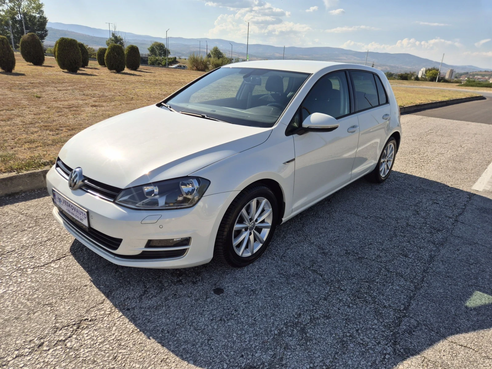 VW Golf 1.6 TDI LOUNGE, снимка 2 - Автомобили и джипове - 56008487