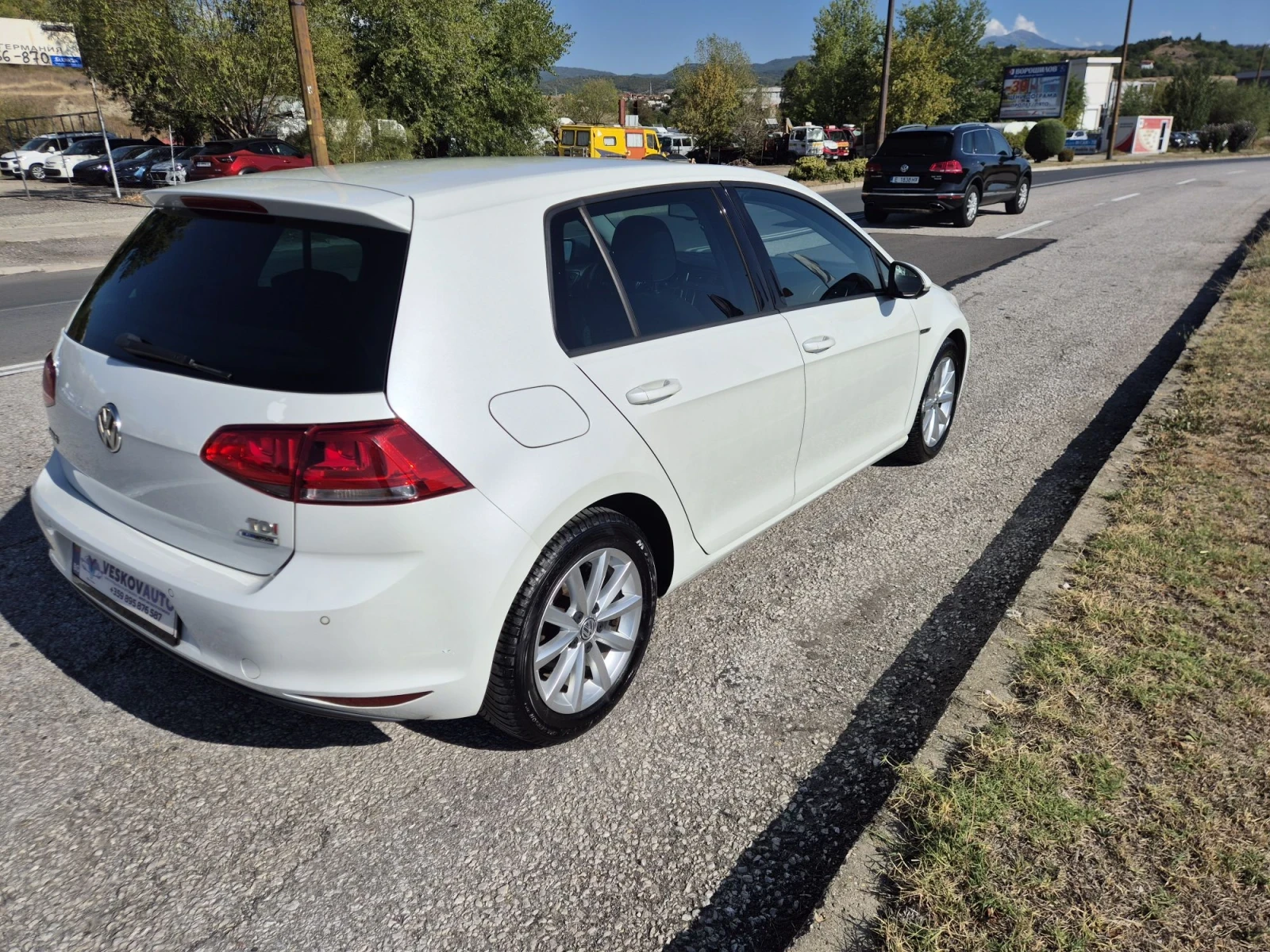 VW Golf 1.6 TDI LOUNGE, снимка 6 - Автомобили и джипове - 56008487
