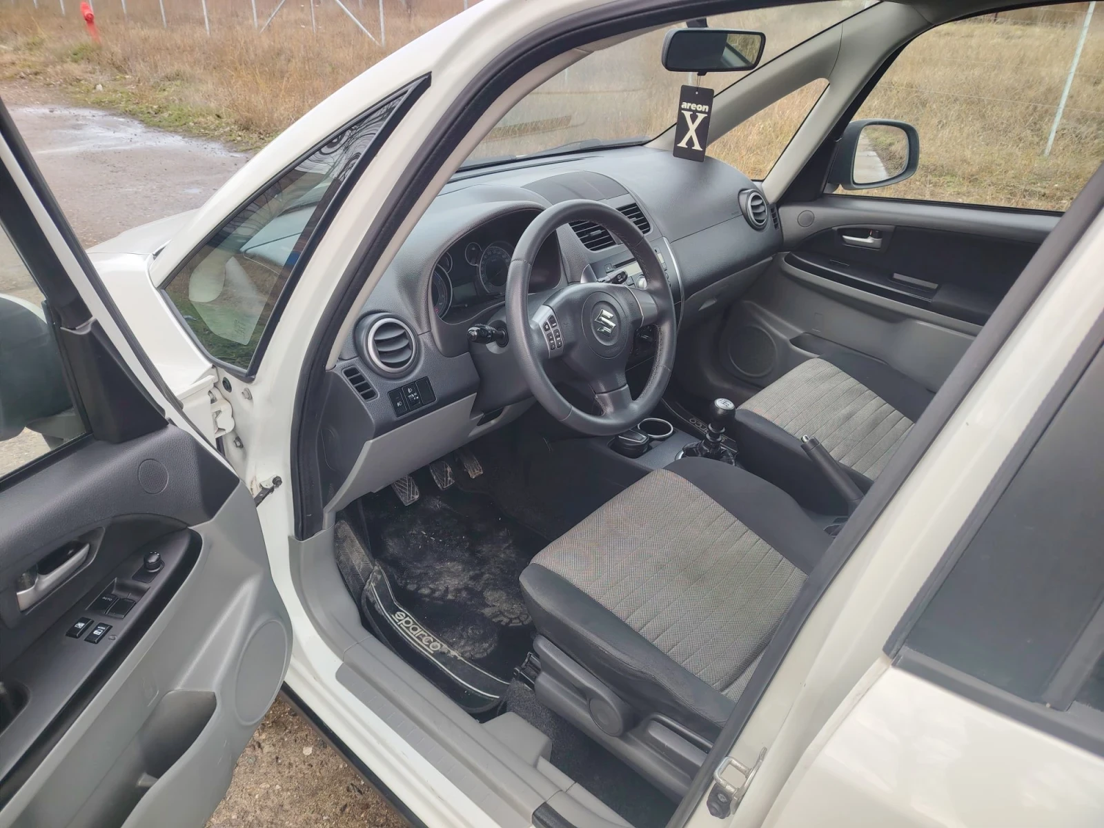 Suzuki SX4 1.6 ddis 90кс. фейслифт, снимка 6 - Автомобили и джипове - 56038587