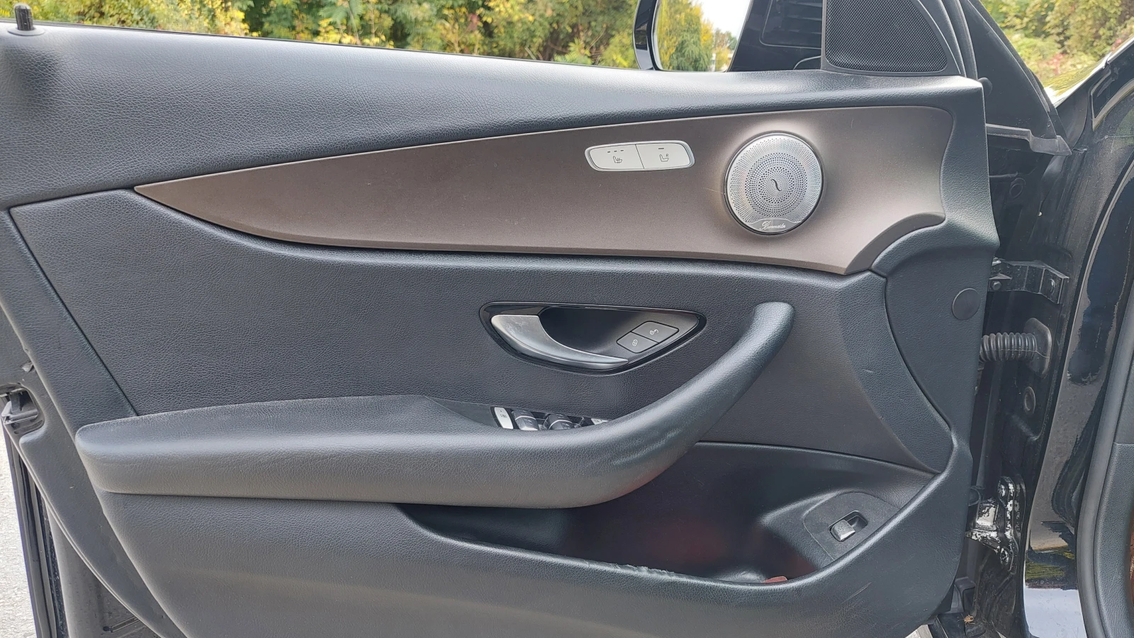 Mercedes-Benz E 220, снимка 11 - Автомобили и джипове - 56686483