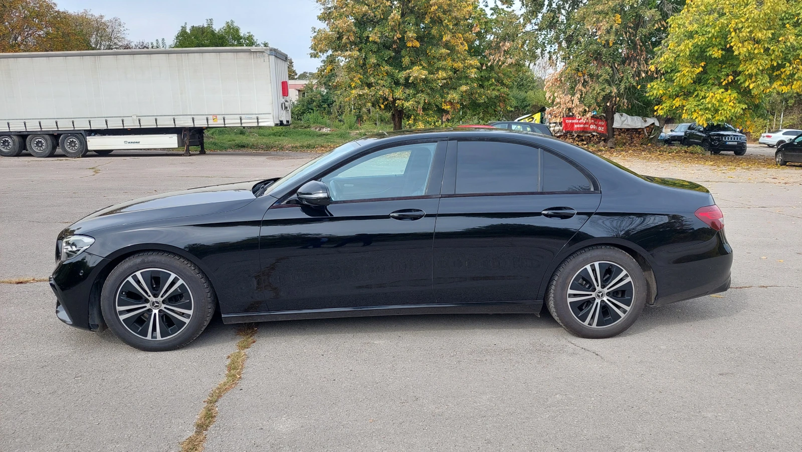 Mercedes-Benz E 220, снимка 4 - Автомобили и джипове - 56686483