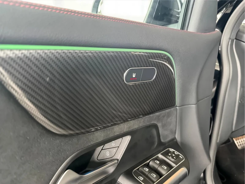 Mercedes-Benz GLA 250e AMG Line, снимка 5 - Автомобили и джипове - 52614586