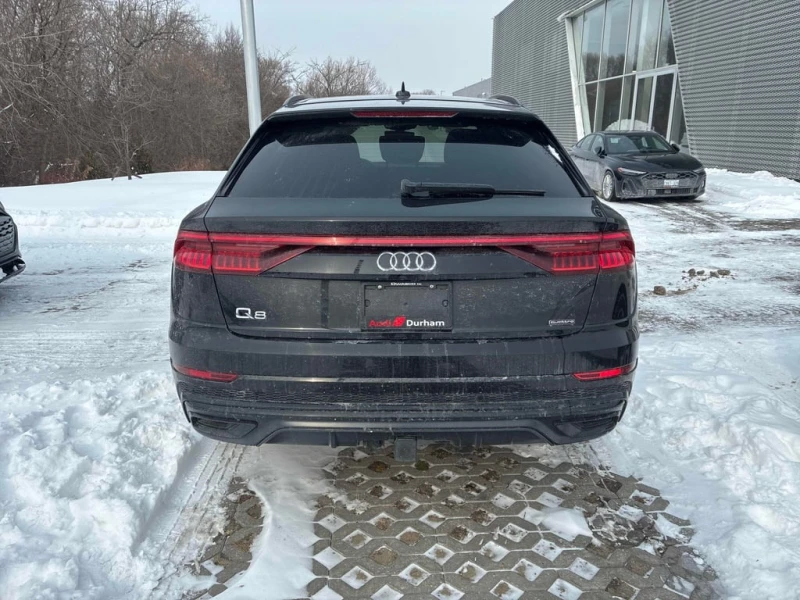 Audi Q8 / Technik / AWD quattro / ПАНОРАМА / CARFAX / , снимка 4 - Автомобили и джипове - 53330474