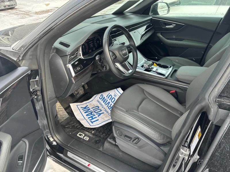 Audi Q8 / Technik / AWD quattro / ПАНОРАМА / CARFAX / , снимка 5 - Автомобили и джипове - 53330474