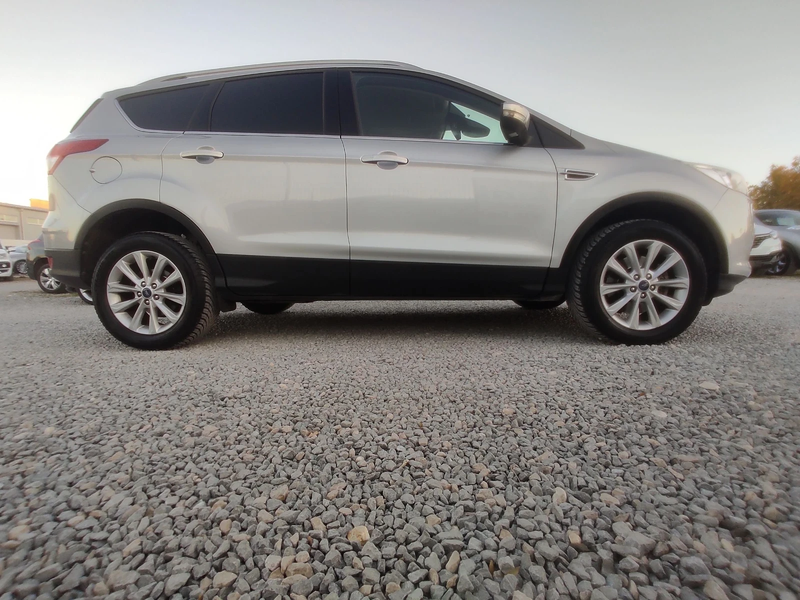 Ford Kuga 2.0TDCi/NAVI/EURO 6B/KAMERA/KEYLESS  - изображение 8