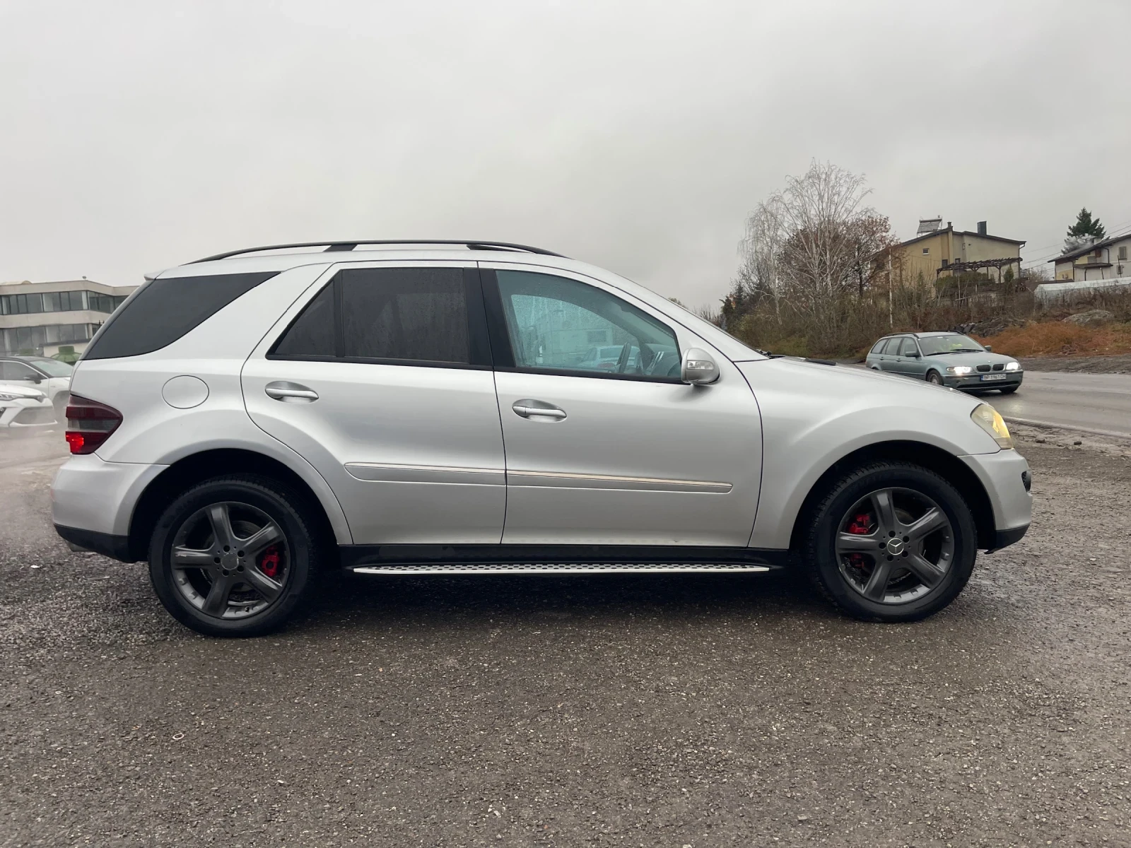 Mercedes-Benz ML 320 3.2/ТОП/Собствен лизинг! 100% Одобрение - изображение 6