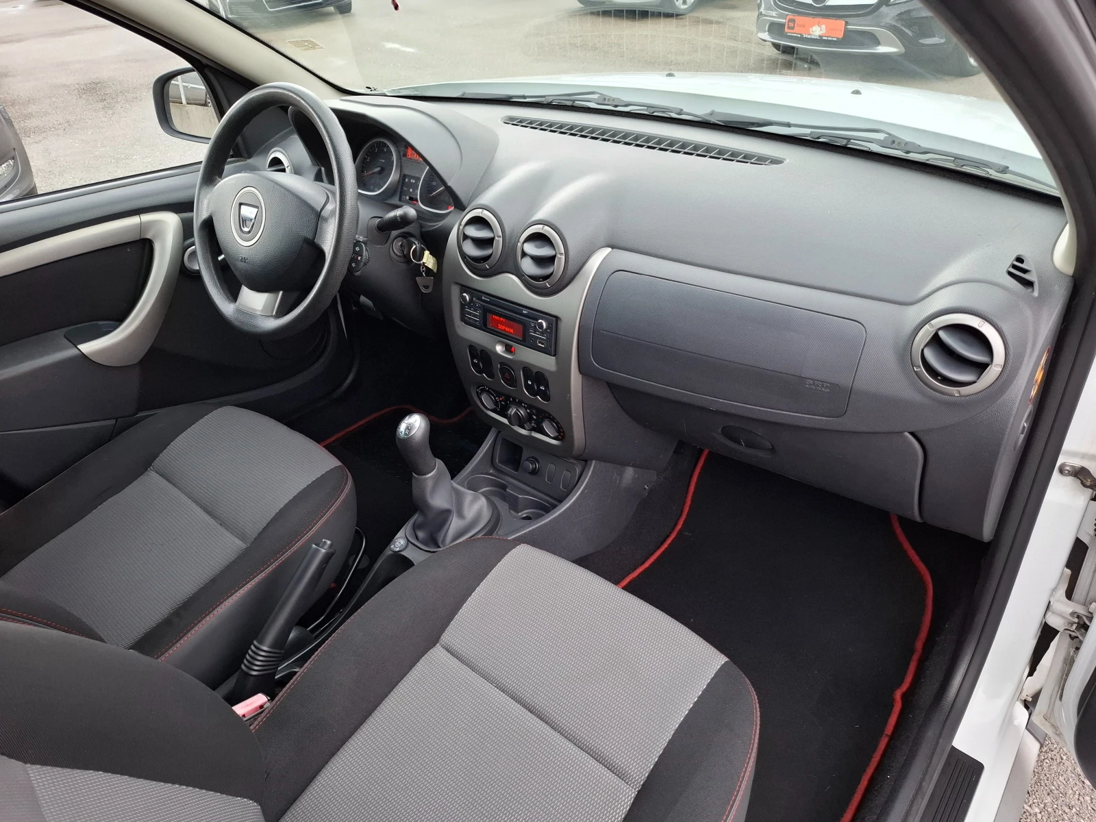Dacia Duster 1.6 GPL - изображение 10