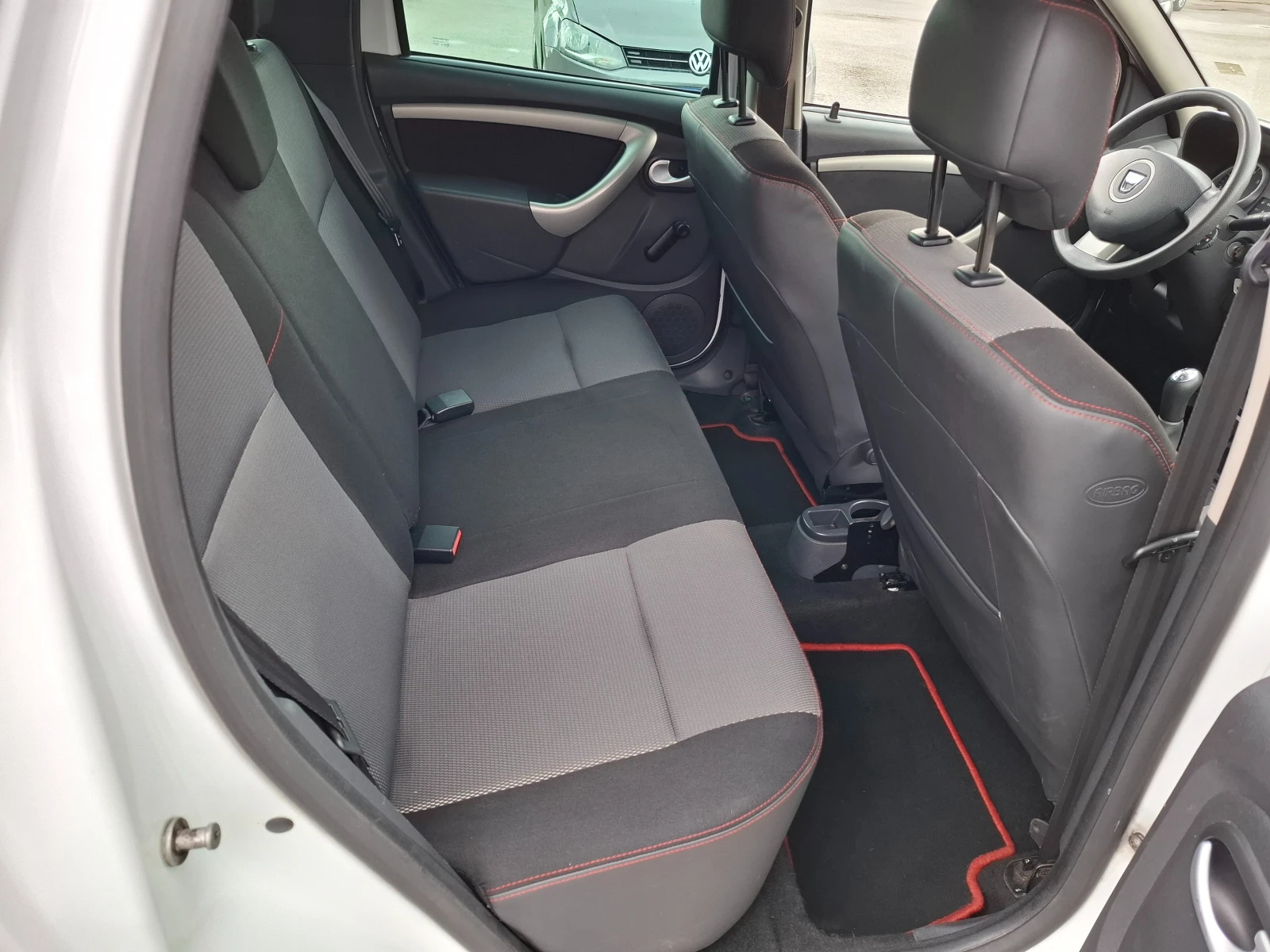 Dacia Duster 1.6 GPL - изображение 8