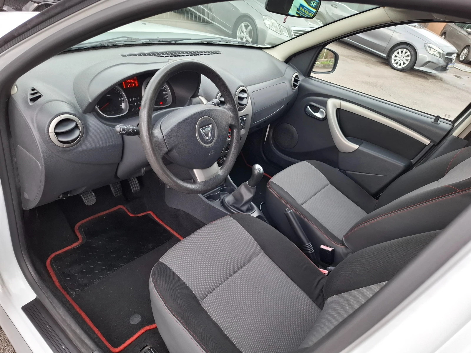 Dacia Duster 1.6 GPL - изображение 5