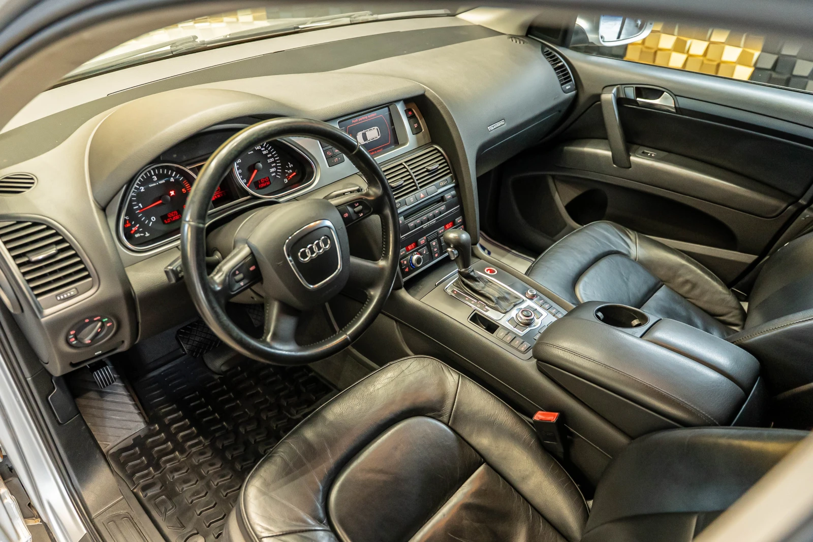 Audi Q7 3.0 D - изображение 8